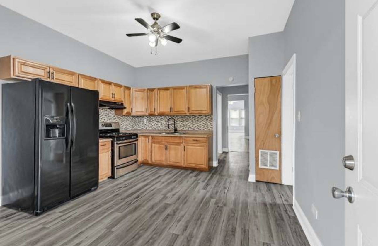 7349 S Evans AVE #1, Chicago, IL 60619