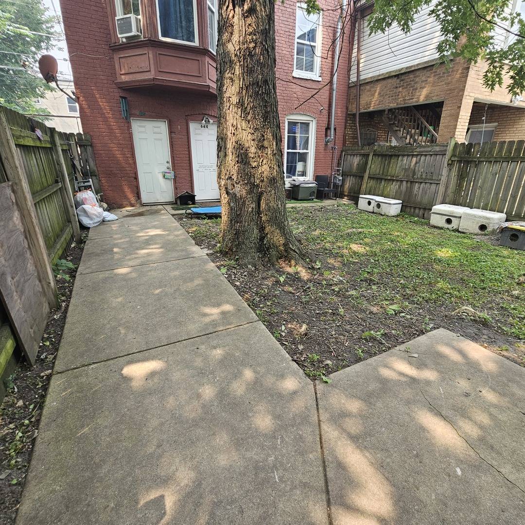 644 N Albany AVE, Chicago, IL 60612
