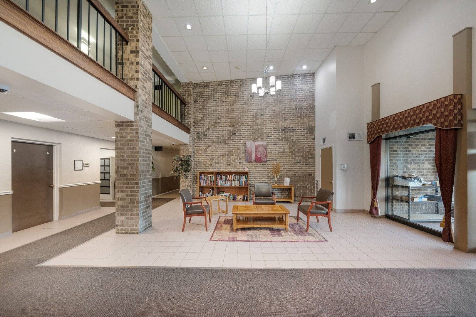 1460 Fairlane DR #312, Schaumburg, IL 60193