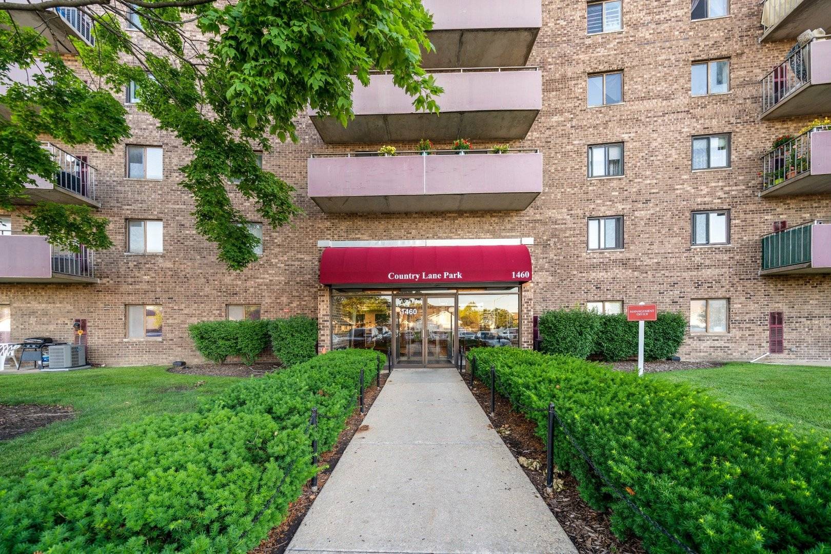 1460 Fairlane DR #307, Schaumburg, IL 60193
