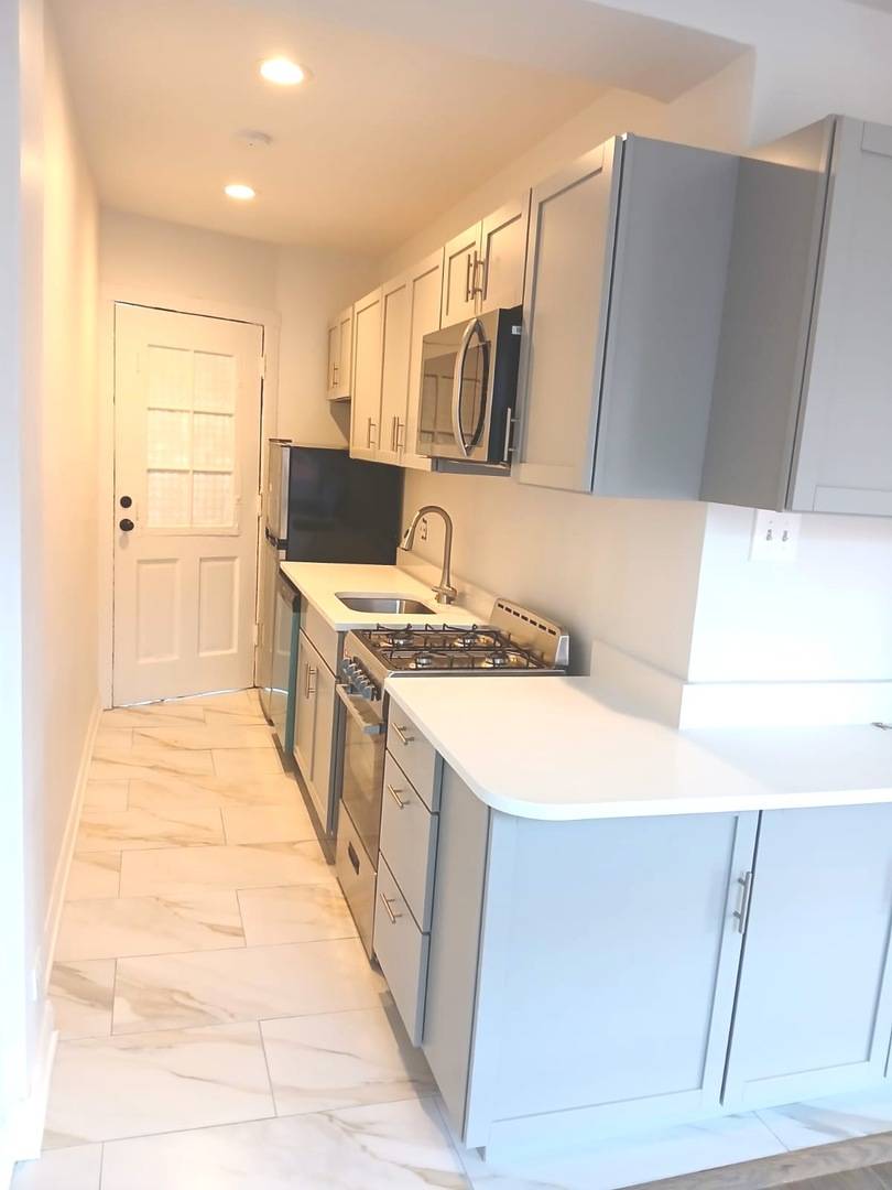 1060 W Thorndale AVE #3S, Chicago, IL 60660