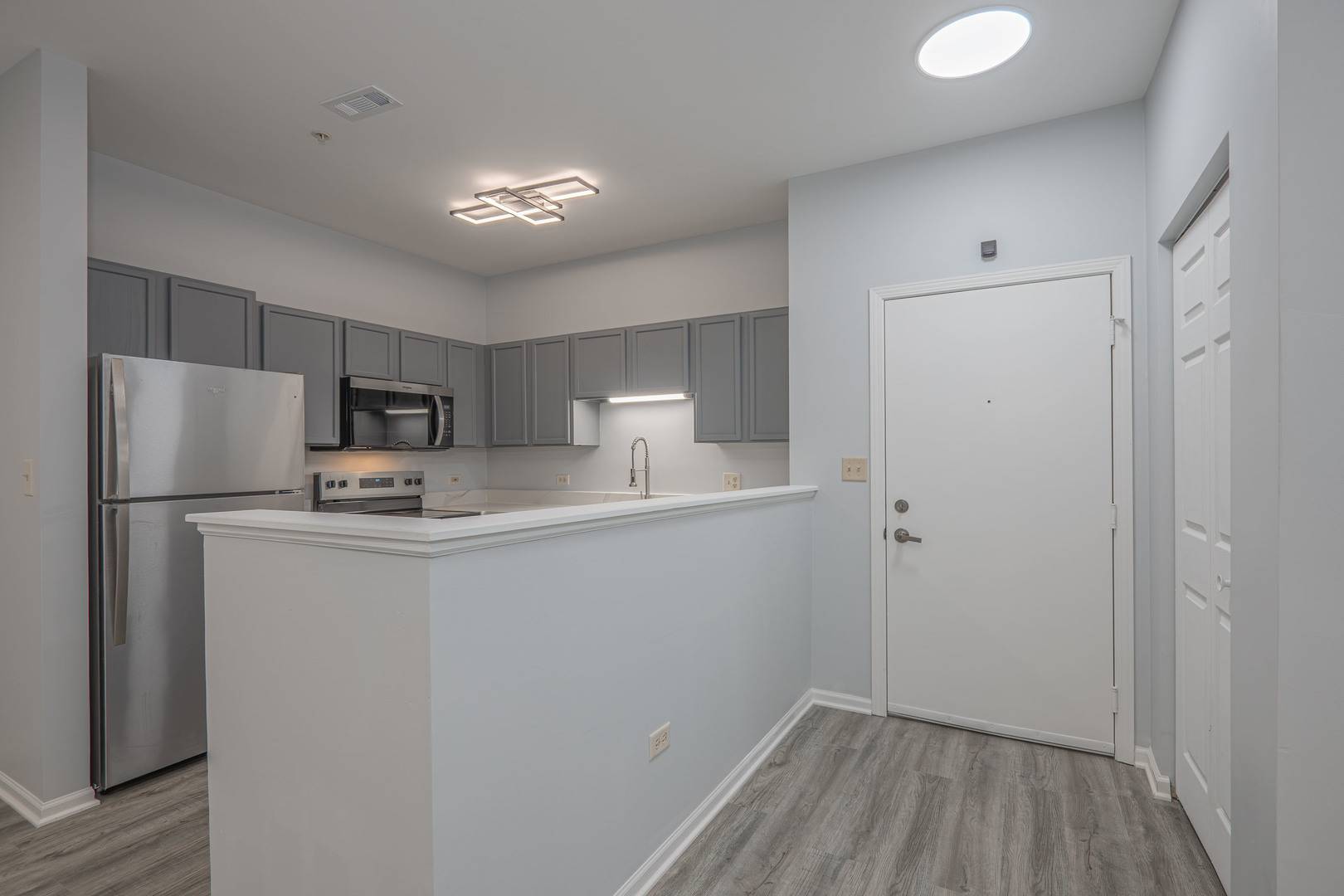 801 N Mclean BLVD #146, Elgin, IL 60123