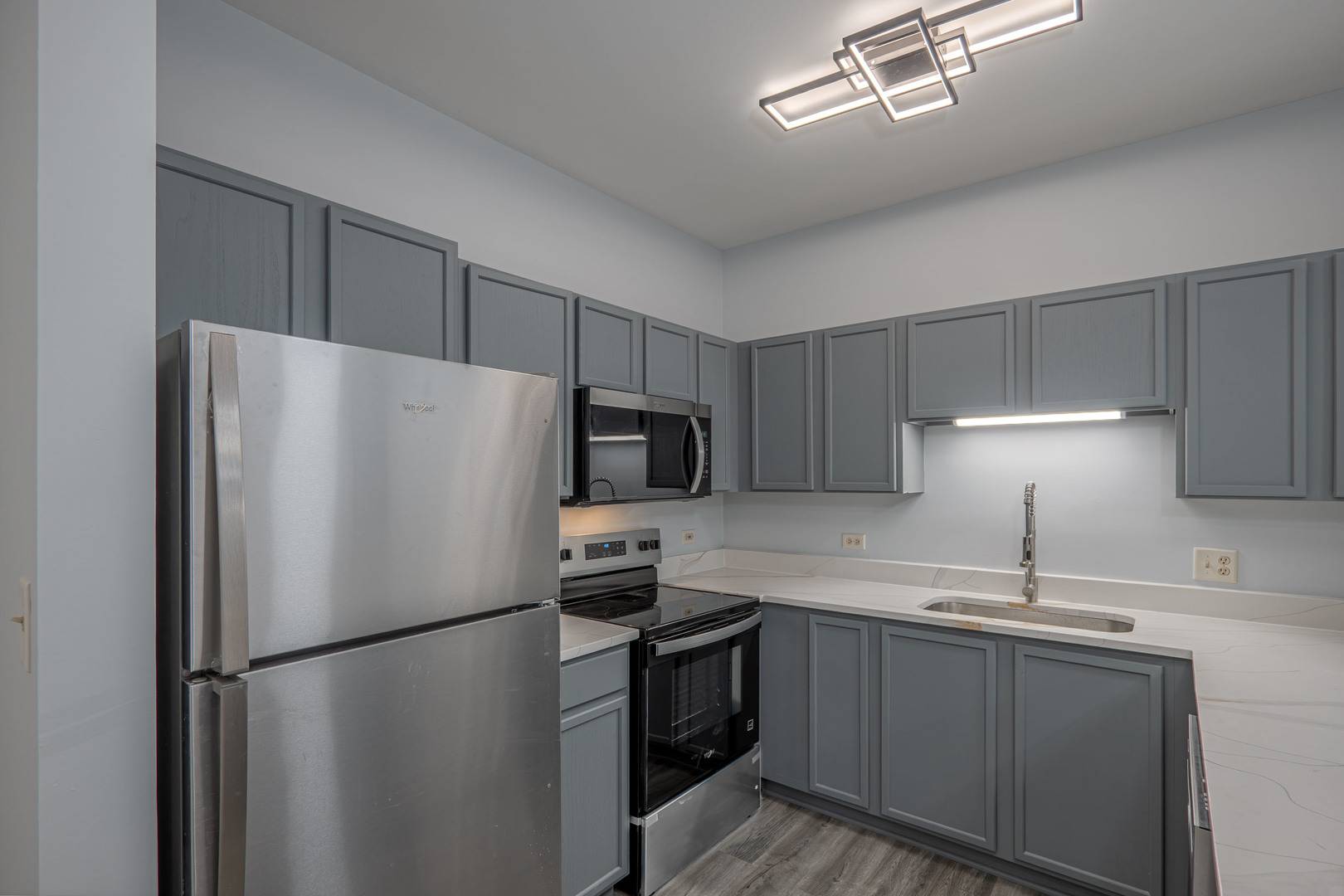 801 N Mclean BLVD #146, Elgin, IL 60123