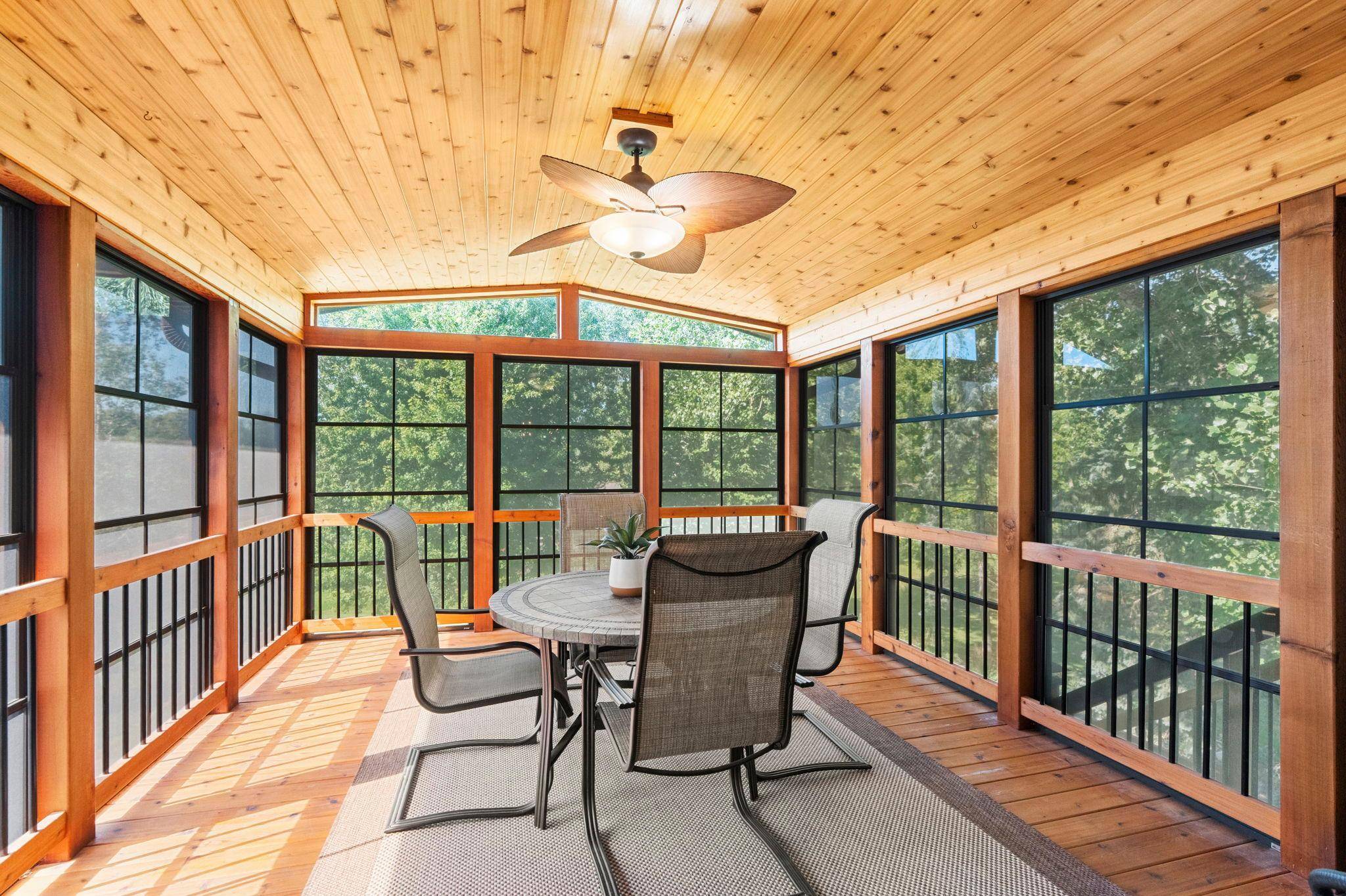 25870 Skyline CIR, Elko New Market, MN 55020