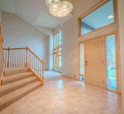 13856 Essex TRL, Apple Valley, MN 55124