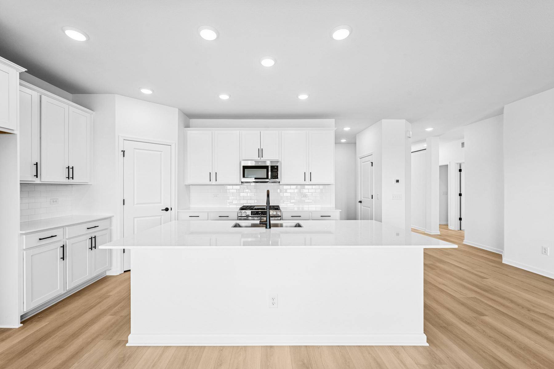 1612 Tyrone DR, Shakopee, MN 55379