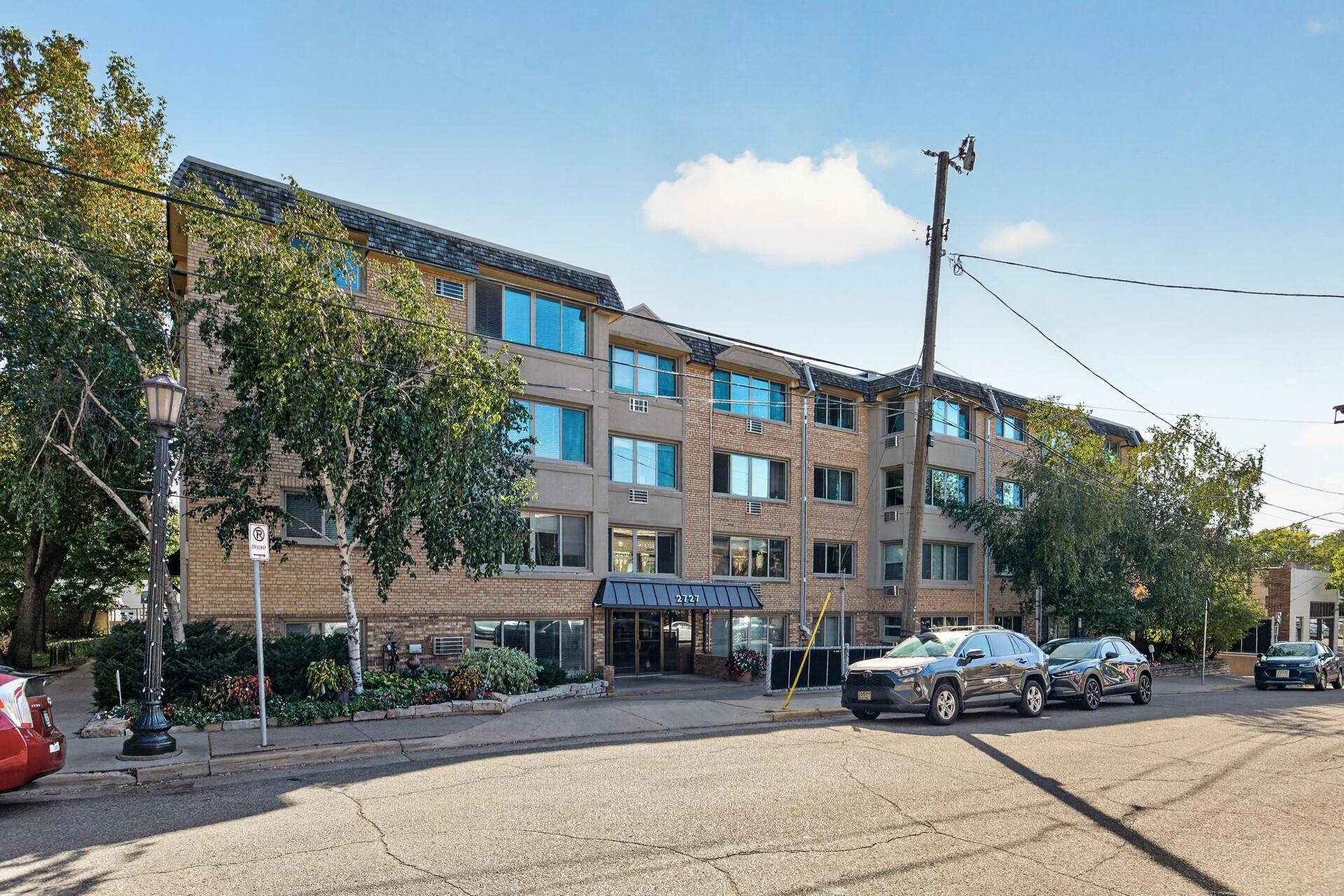2727 W 43rd ST #311, Minneapolis, MN 55410