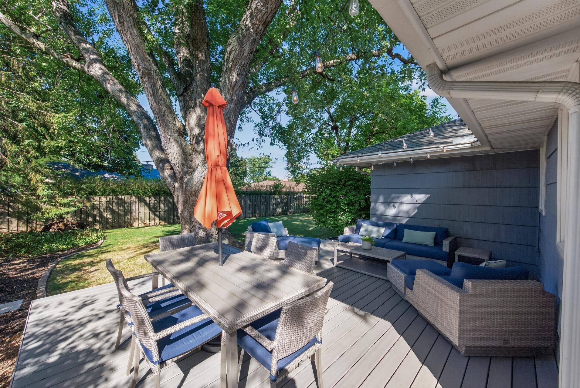 2451 Sheldon ST, Roseville, MN 55113
