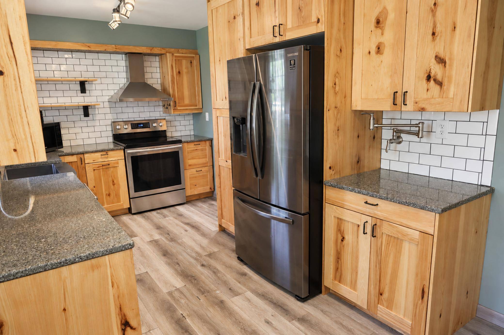 439 N 8th ST, River Falls, WI 54022