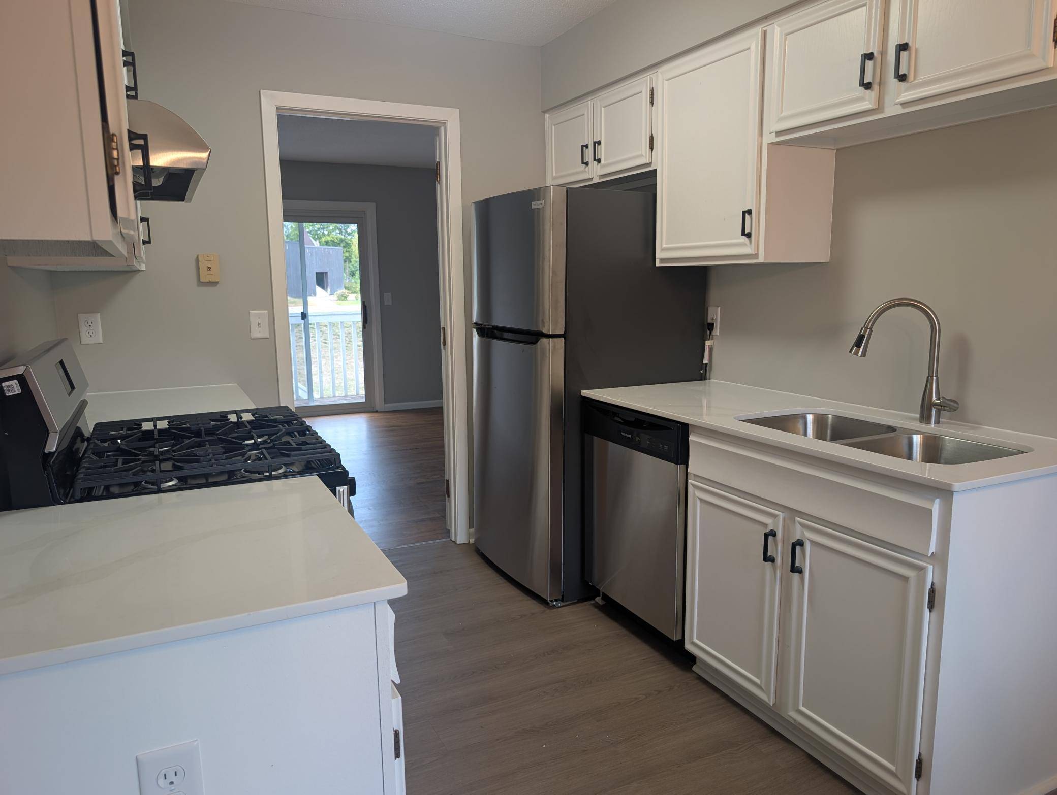 7427 143rd Street CT, Apple Valley, MN 55124