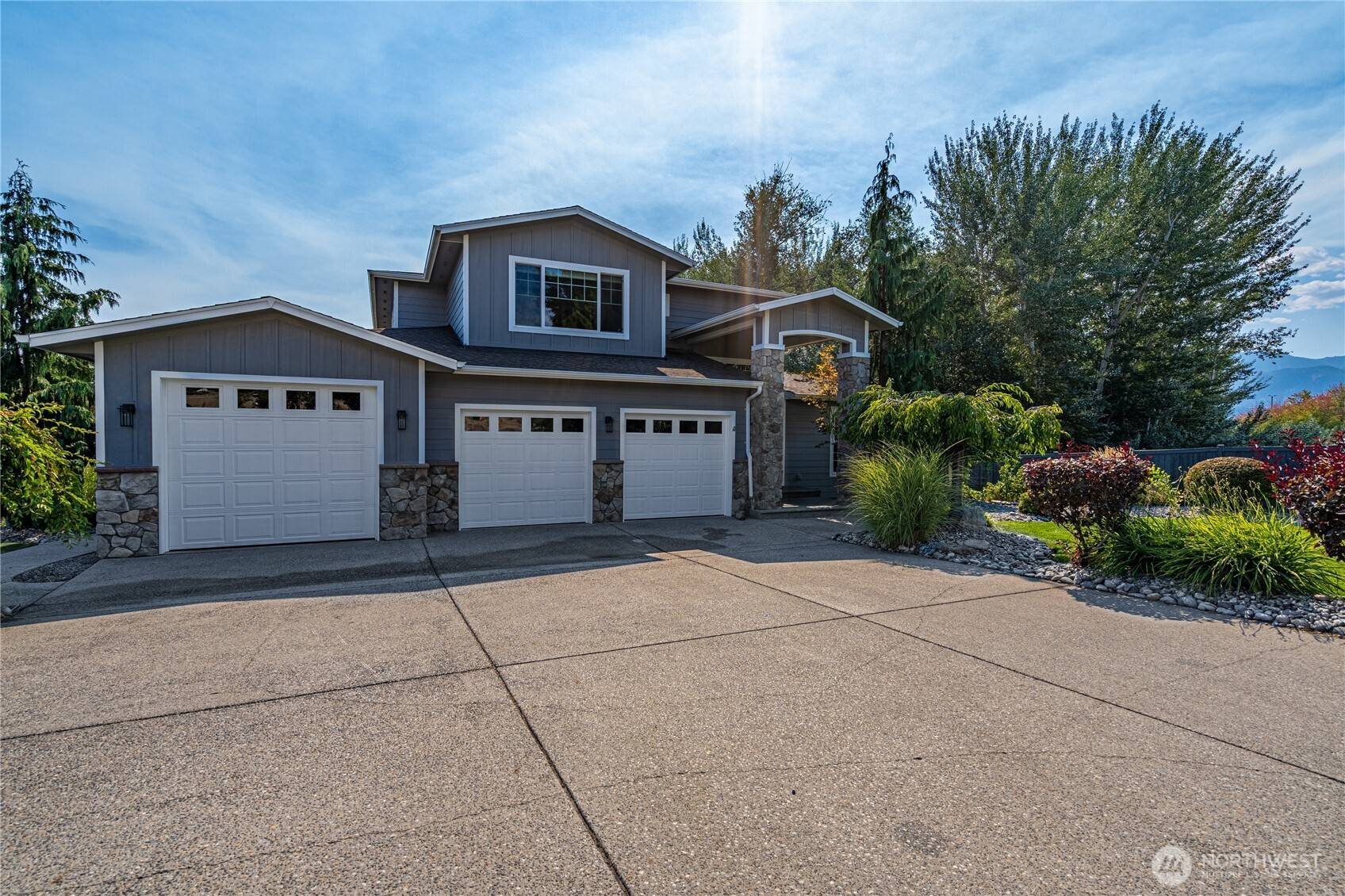 60 Wall ST, Manson, WA 98831