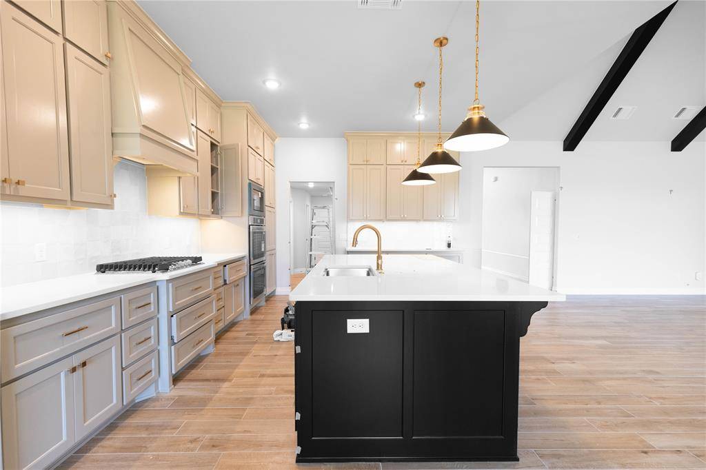 8405 NW 153rd ST, Edmond, OK 73013