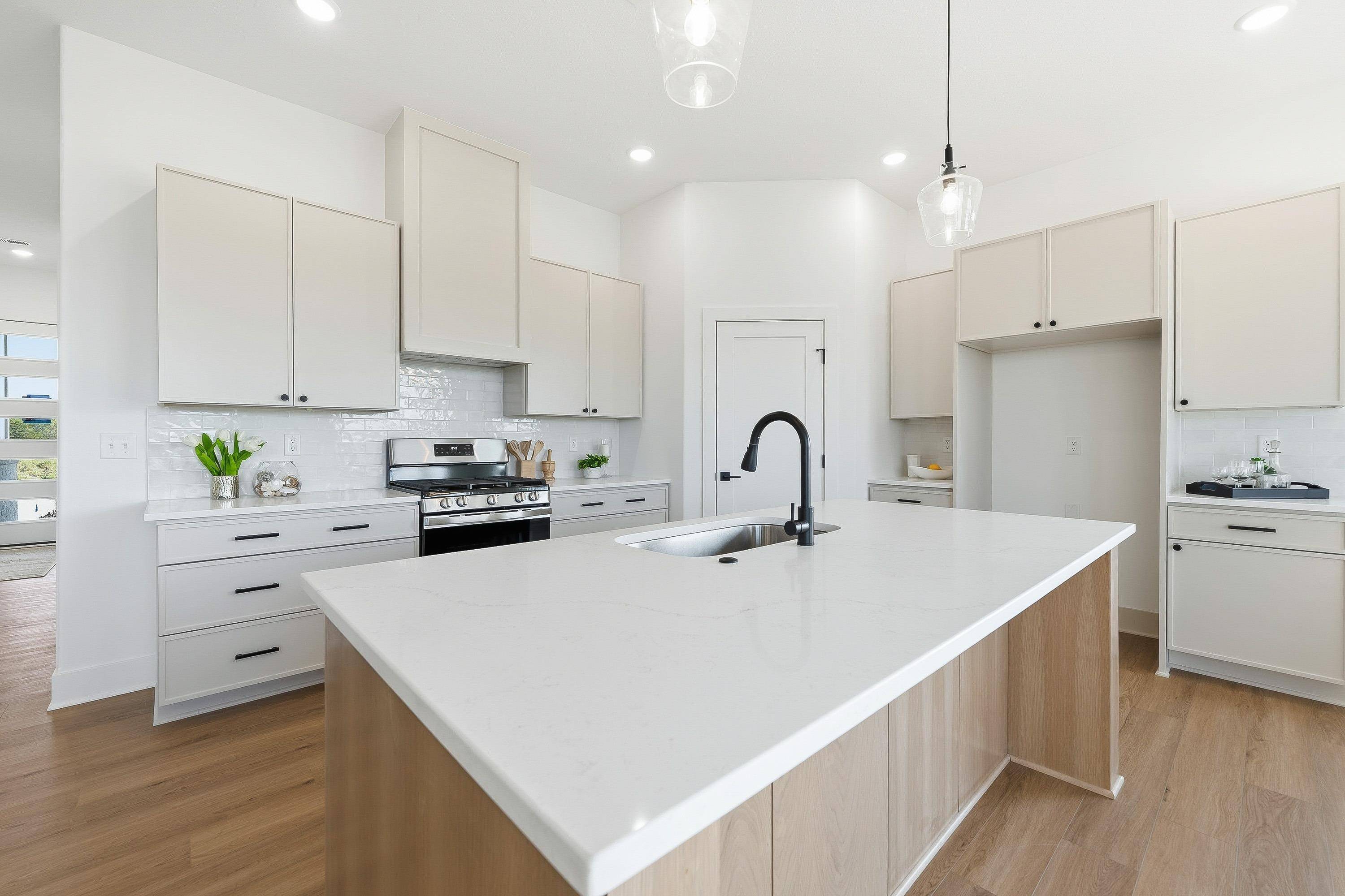 5503 N Toben Ct, Bel Aire, KS 67226