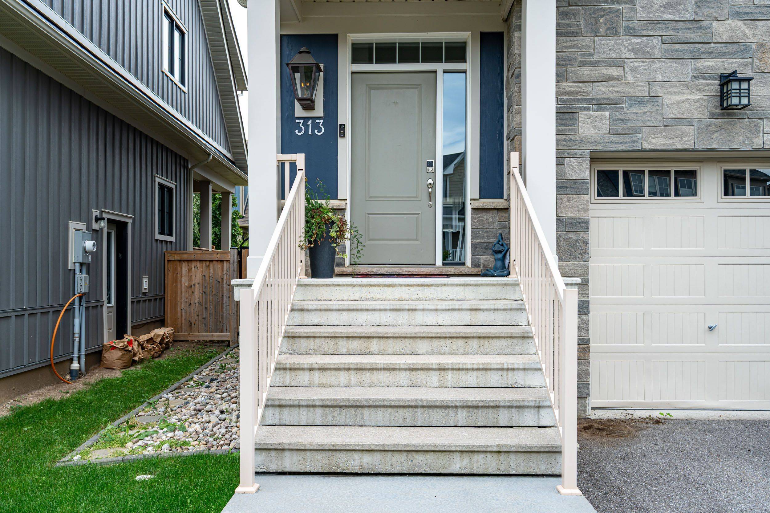 313 Yellow Birch CRES, Blue Mountains, ON L9Y 0Y5