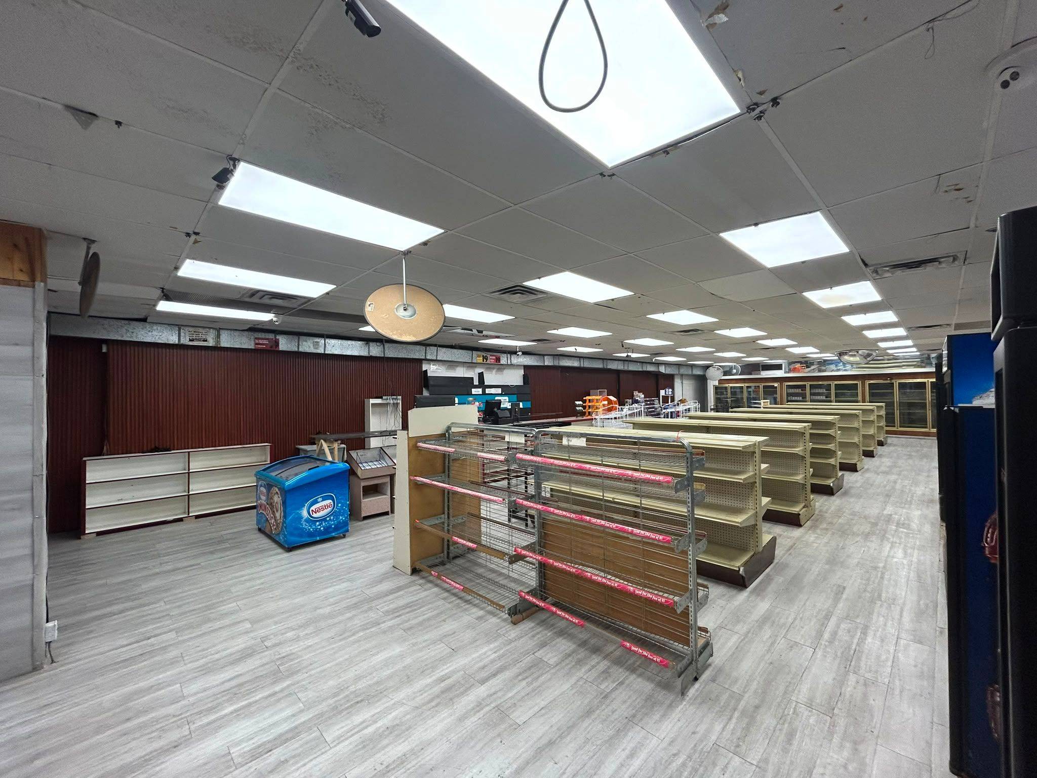 230 Kenilworth AVE N, Hamilton, ON L8H 4S2