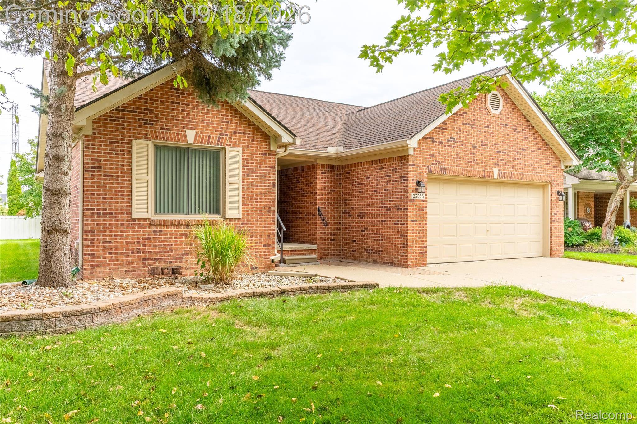 23533 Brentwood DR, Originalcity, MI 48183