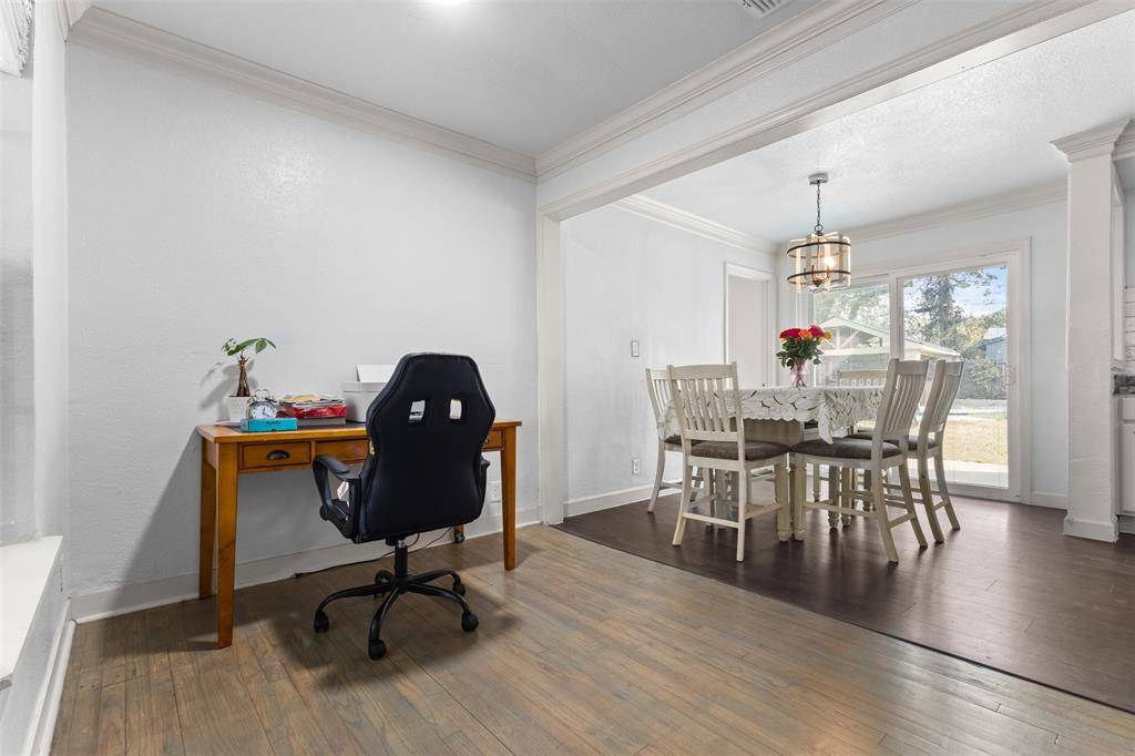 4809 waldron Avenue, Fort Worth, TX 76133