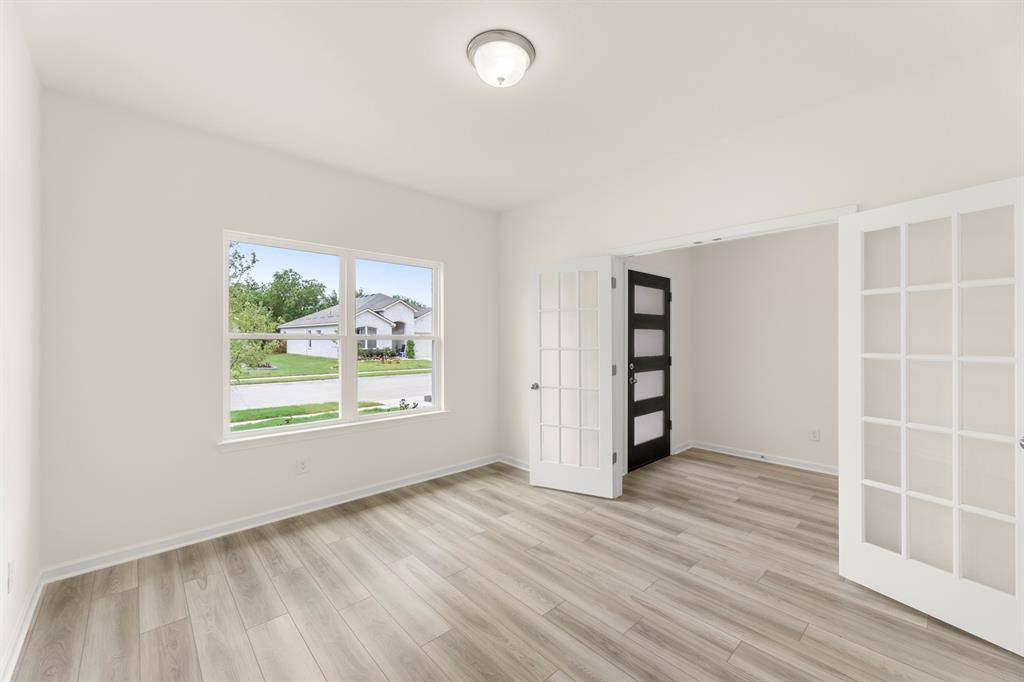 1233 Anderson Drive, Trenton, TX 75490
