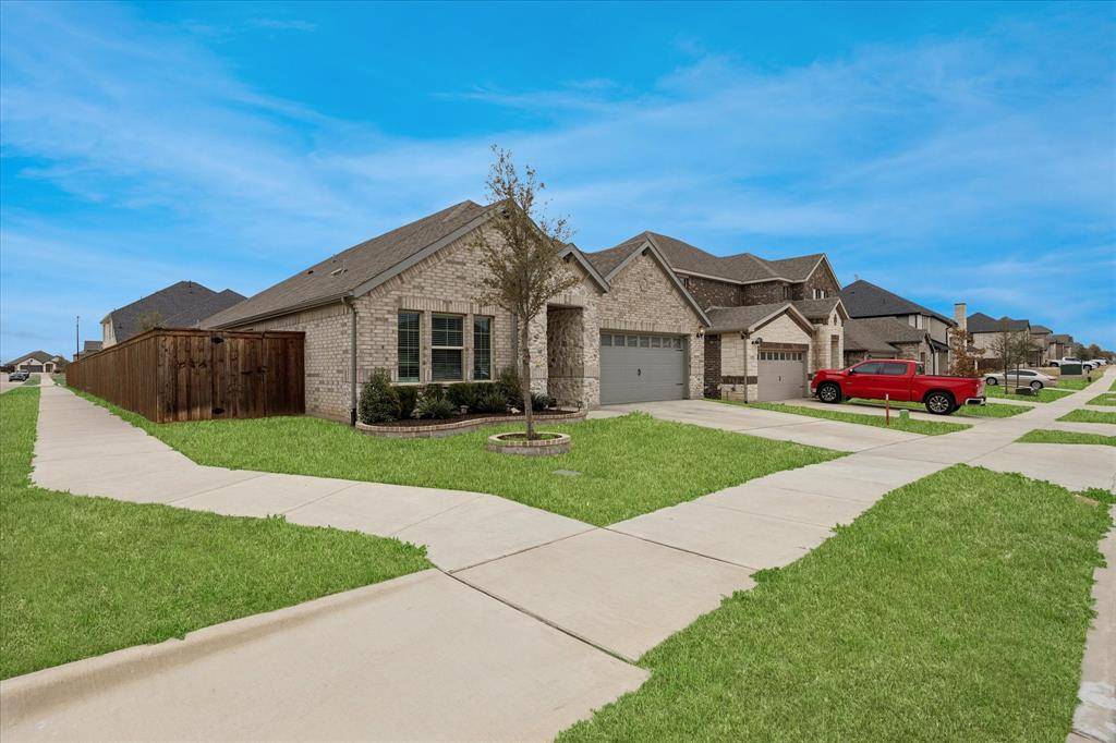 5557 Castle Peak Bend, Fort Worth, TX 76126