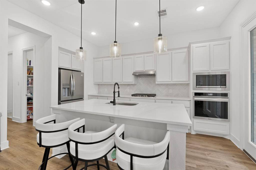 1162 Queensdown Way, Forney, TX 75126