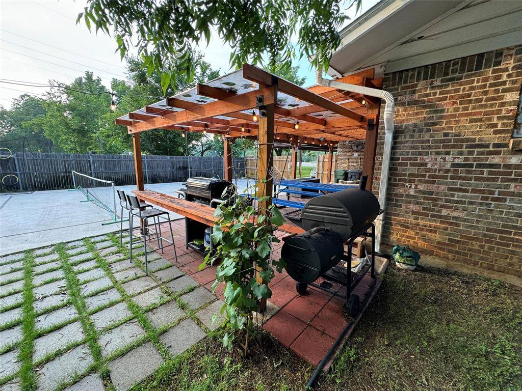 1224 S Center Street, Arlington, TX 76010
