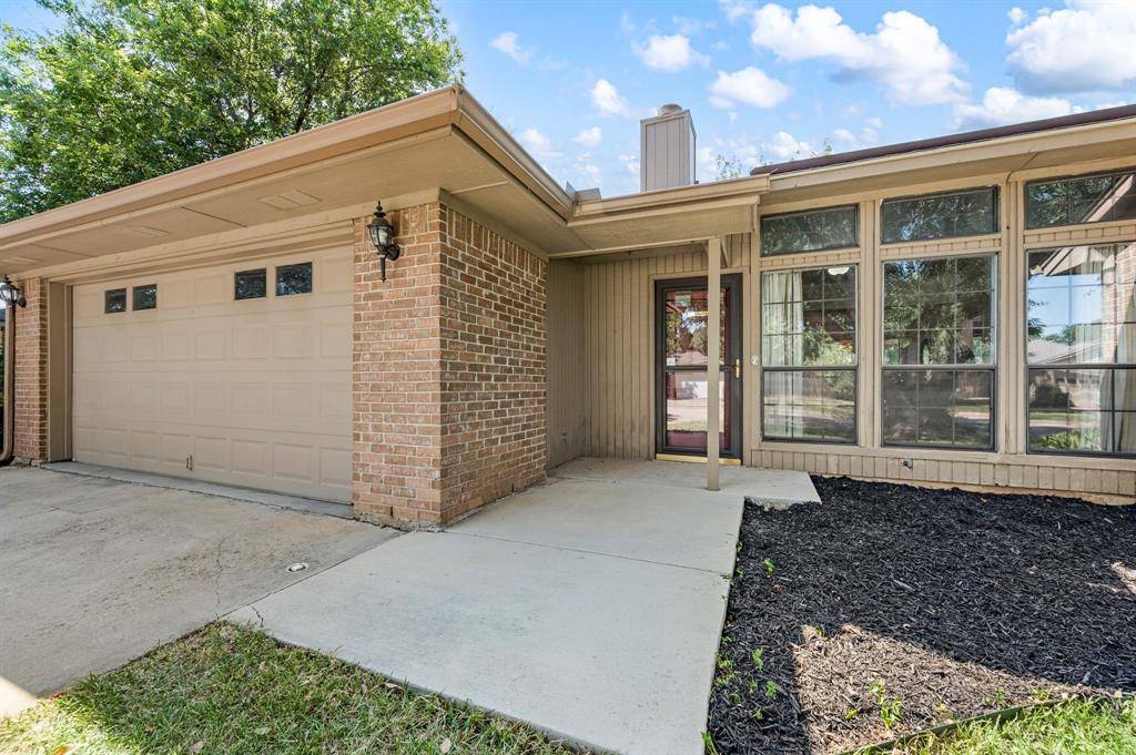 6 Alamosa Drive, Trophy Club, TX 76262