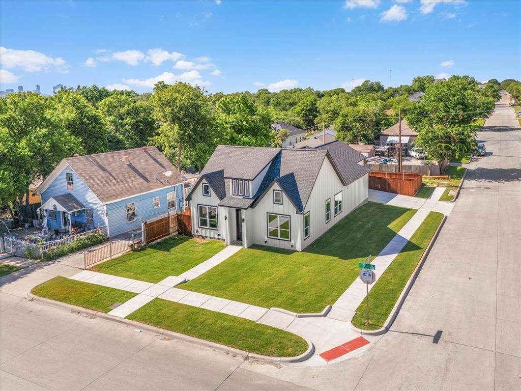 3021 Avenue J, Fort Worth, TX 76105
