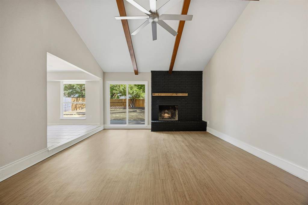 756 NW Charlyne Drive, Burleson, TX 76028