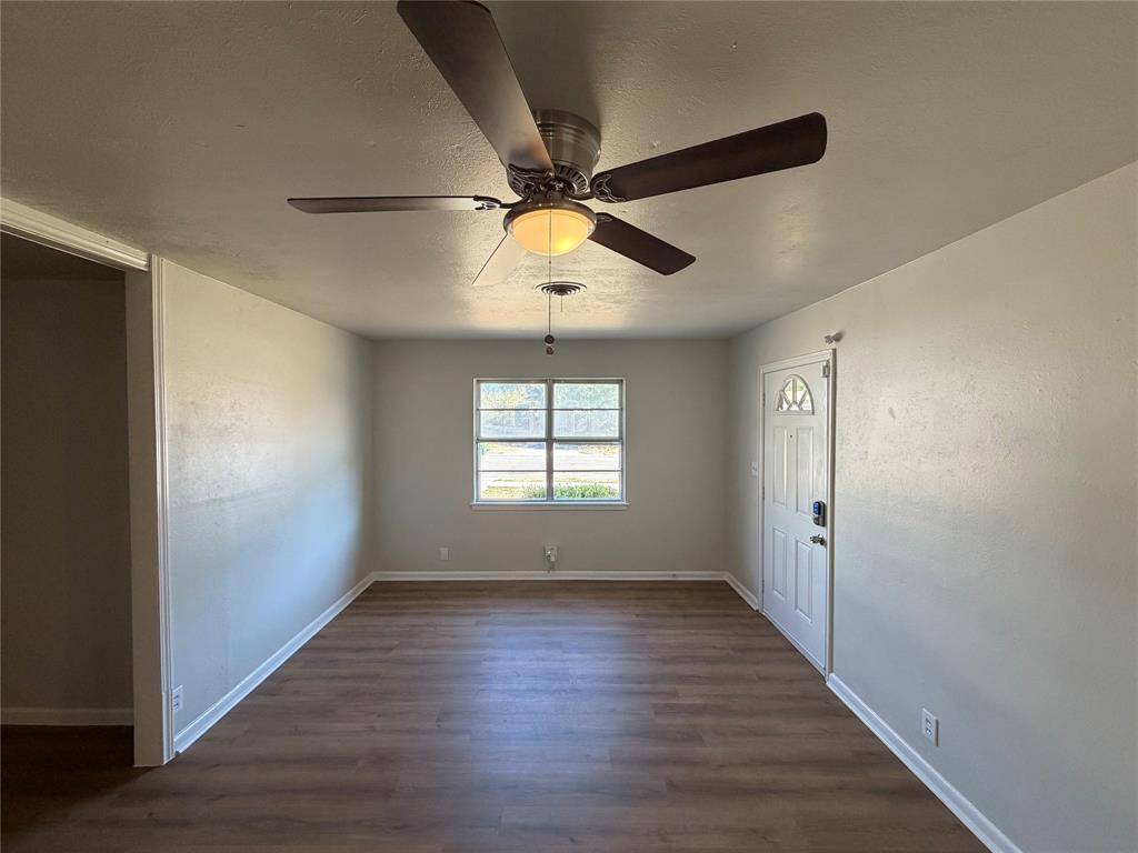 8021 Tumbleweed Trail, White Settlement, TX 76108