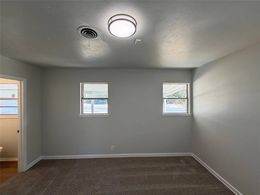 8021 Tumbleweed Trail, White Settlement, TX 76108