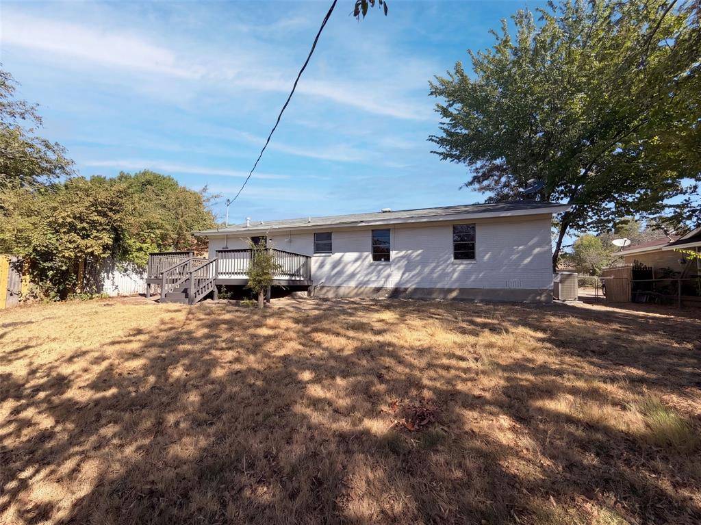 8021 Tumbleweed Trail, White Settlement, TX 76108