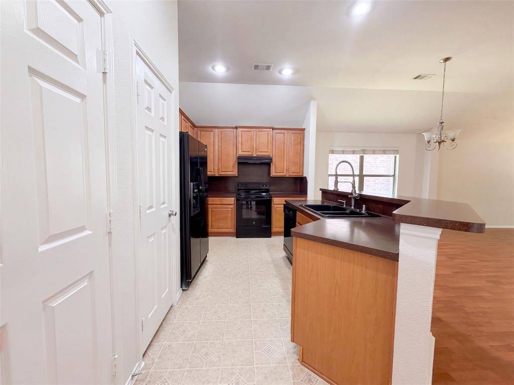 605 Crystal Falls Drive, Mckinney, TX 75071