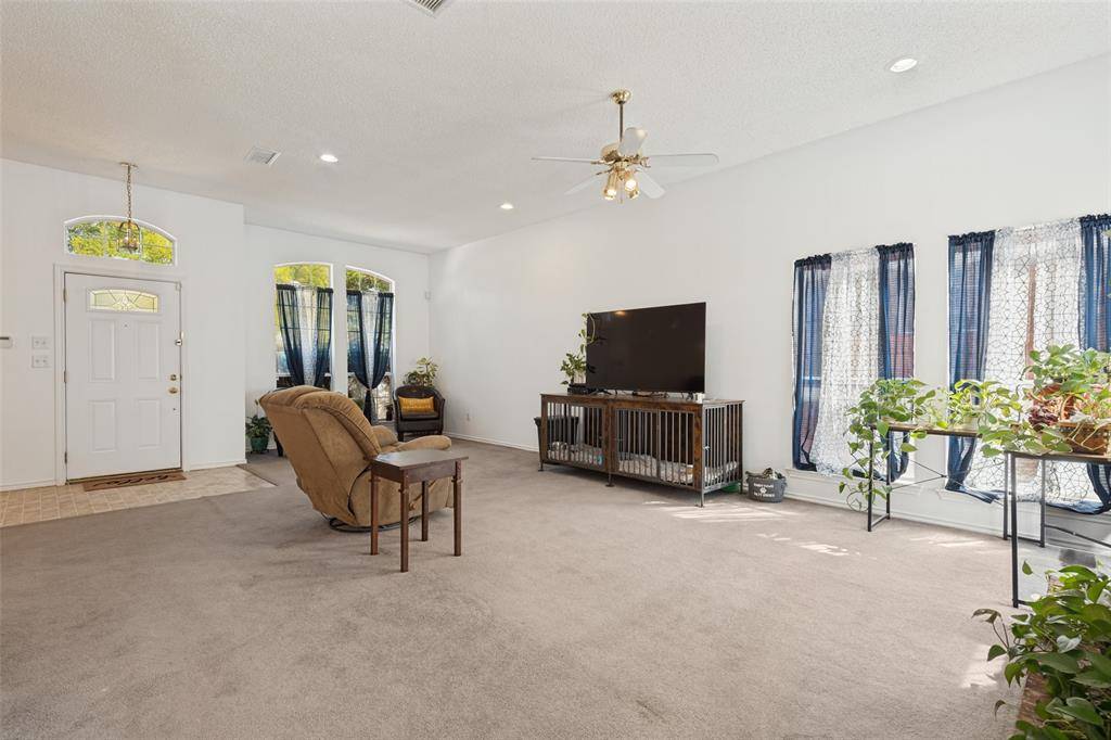 8914 Greenwood Trail, Rowlett, TX 75088