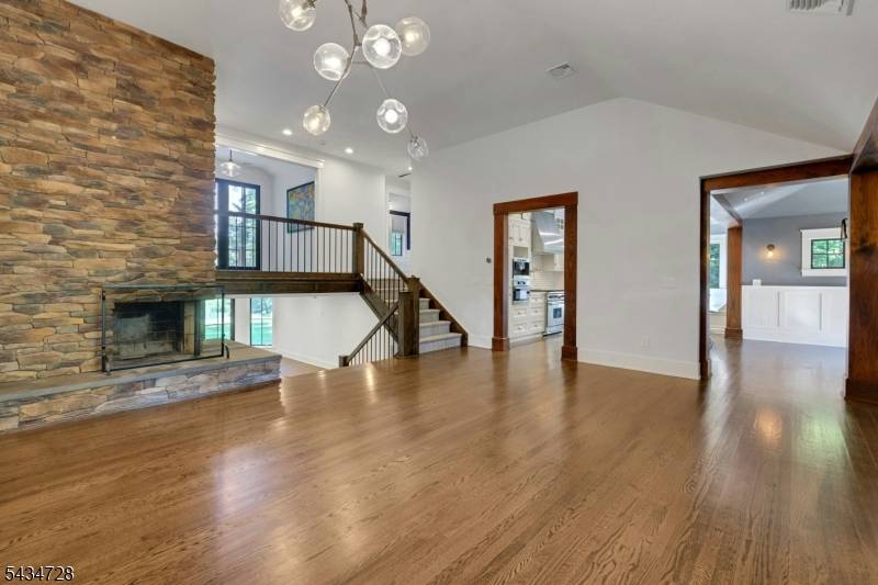 11 Crystal Rd, Mountain Lakes Boro, NJ 07046