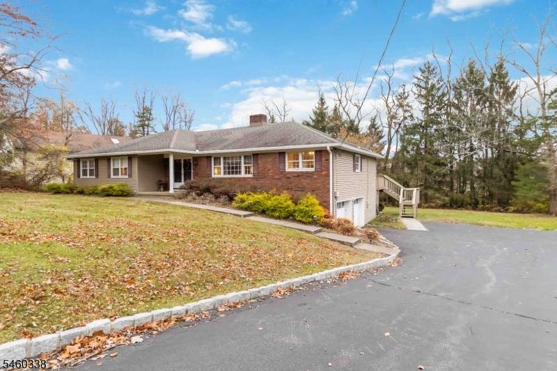 77 Sun Valley Way, Morris Plains Boro, NJ 07950