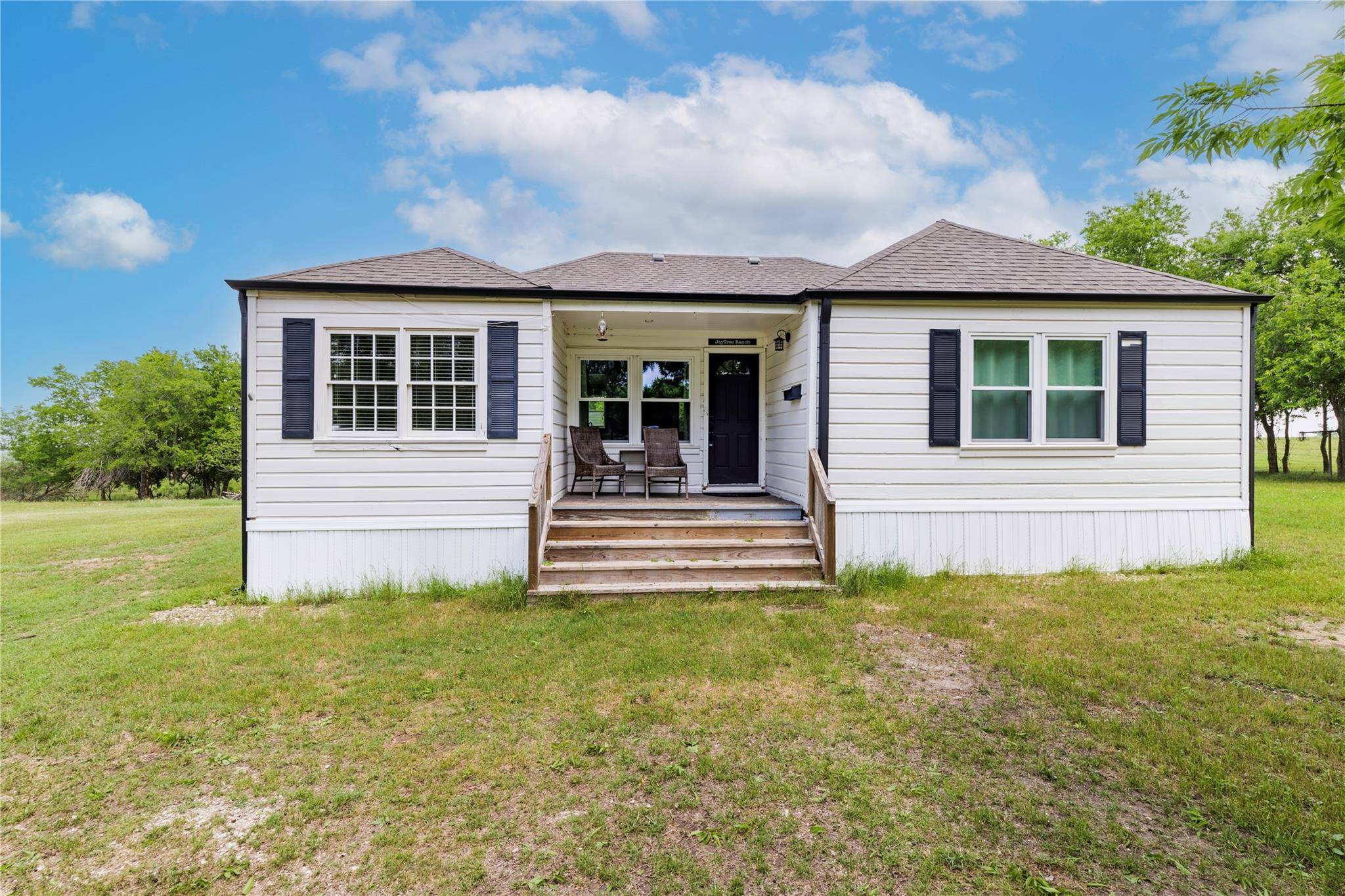 2901 S Main ST, Taylor, TX 76574