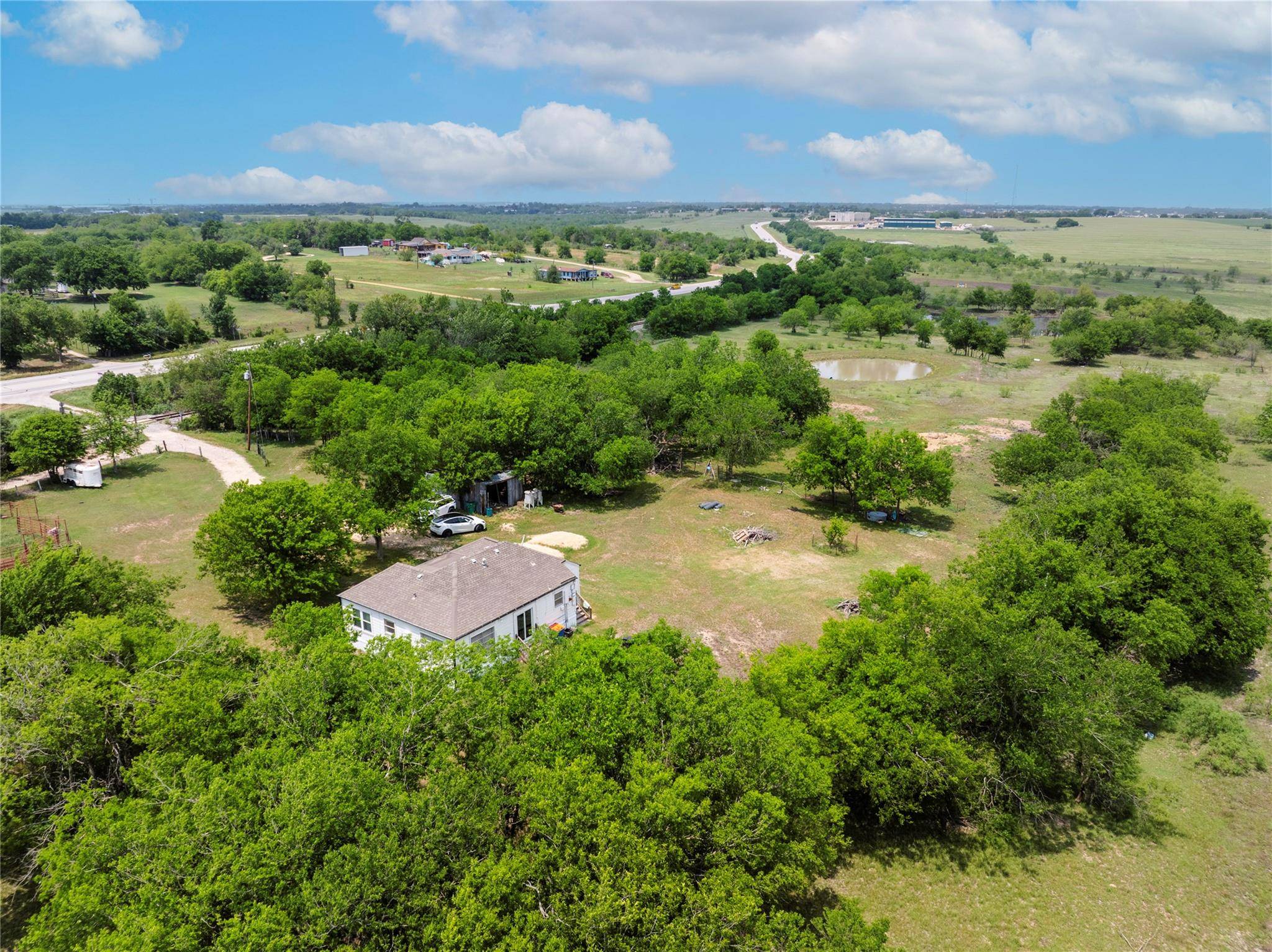 2901 S Main ST, Taylor, TX 76574