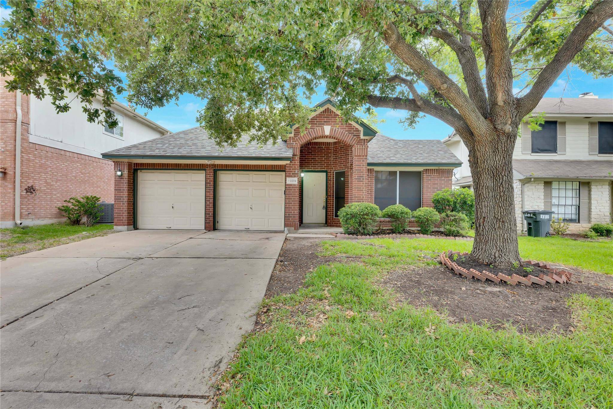 2204 Grove DR, Round Rock, TX 78681