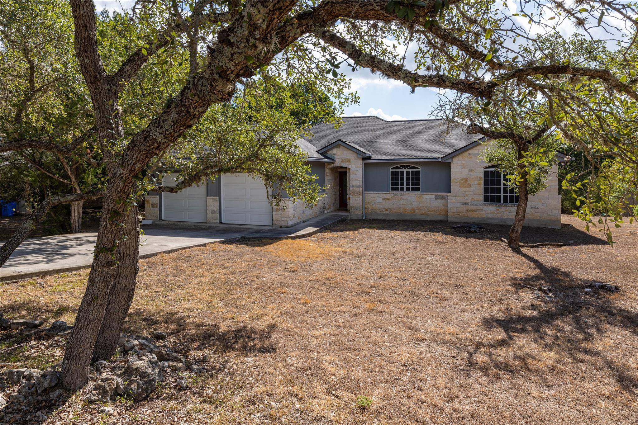 69 Augusta DR, Wimberley, TX 78676