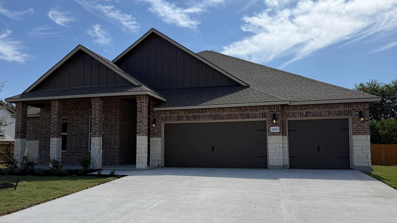 800 Gauge RD, Thorndale, TX 76577