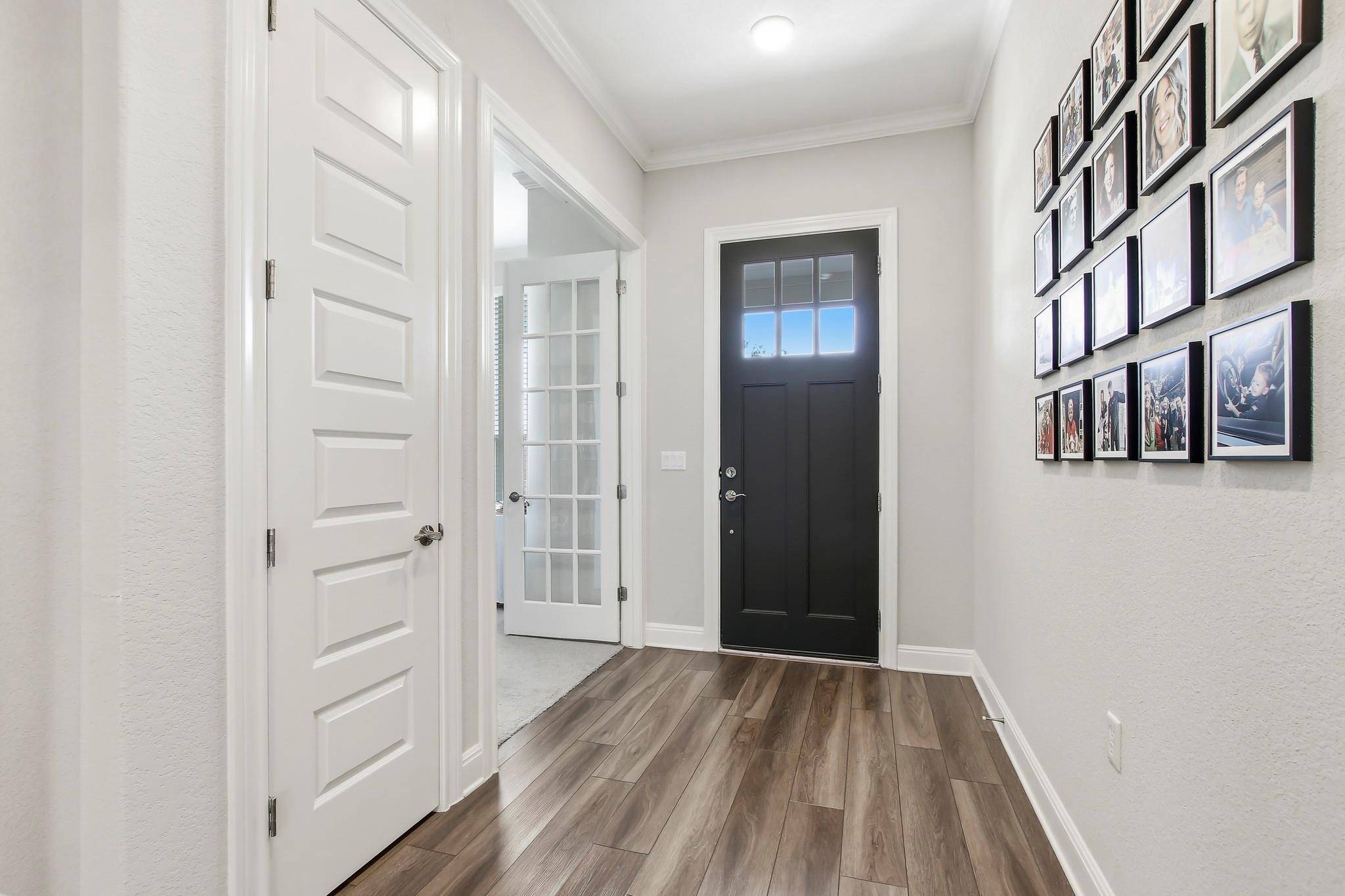 305 Iron Rail LN, Georgetown, TX 78633