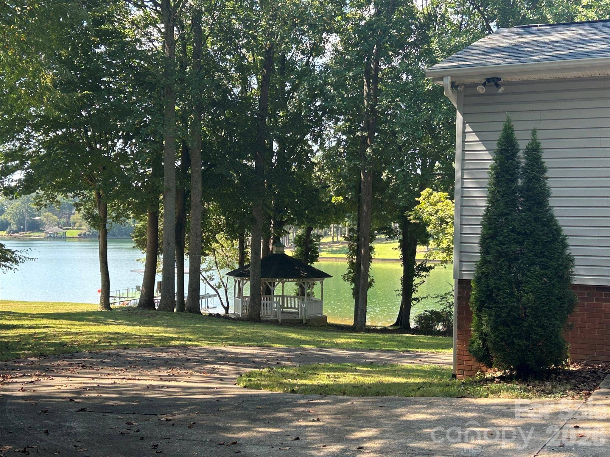 2214 Holly LN, Shelby, NC 28150
