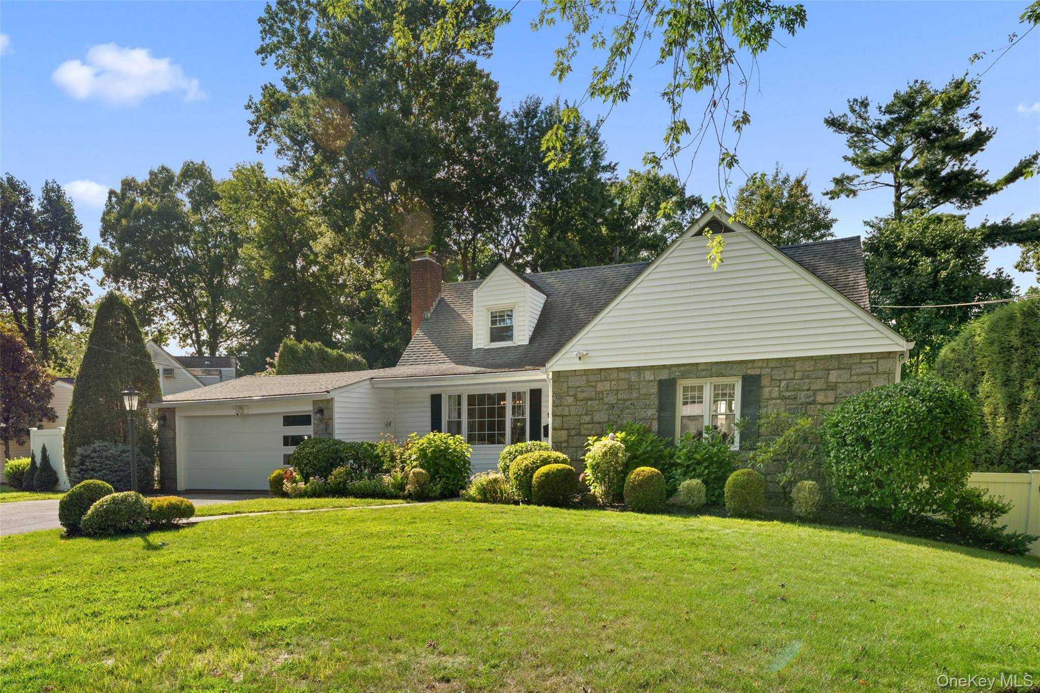 11 Winchcombe WAY, Scarsdale, NY 10583