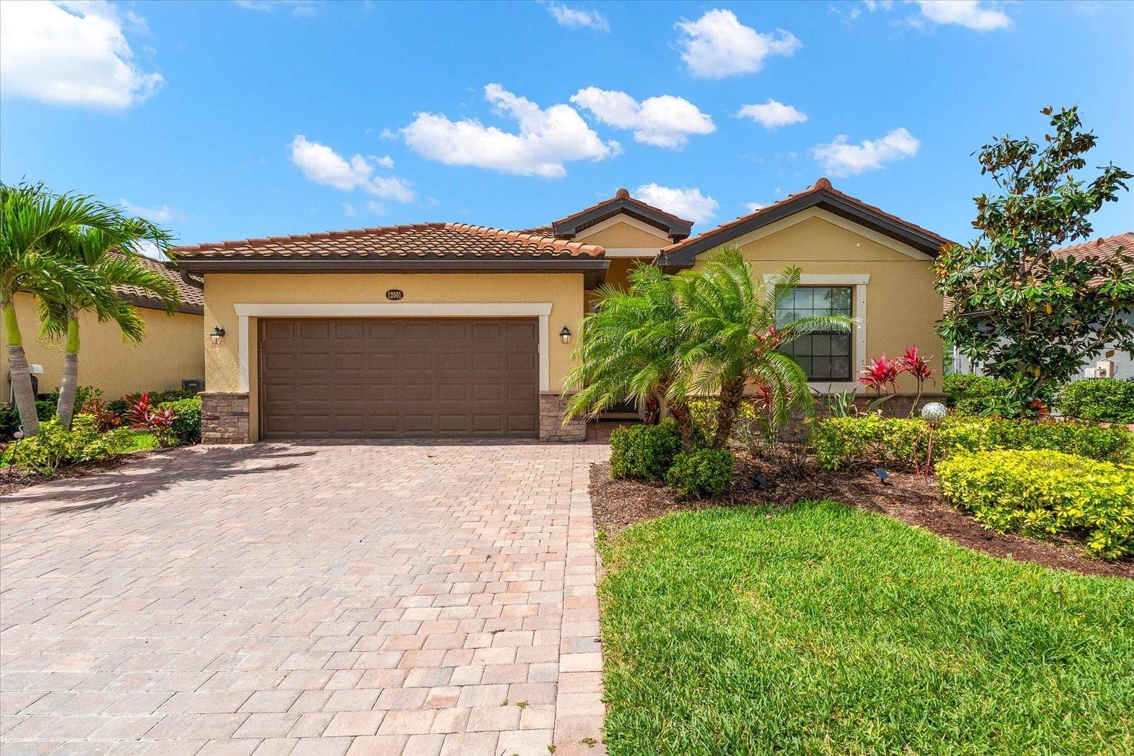 12501 CINQUETERRE DR, Venice, FL 34293