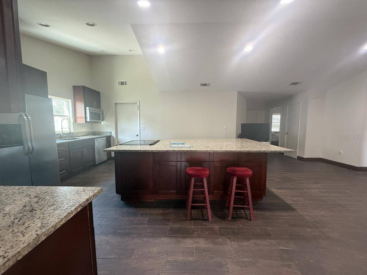 11205 PARTRIDGE DR, Tampa, FL 33625