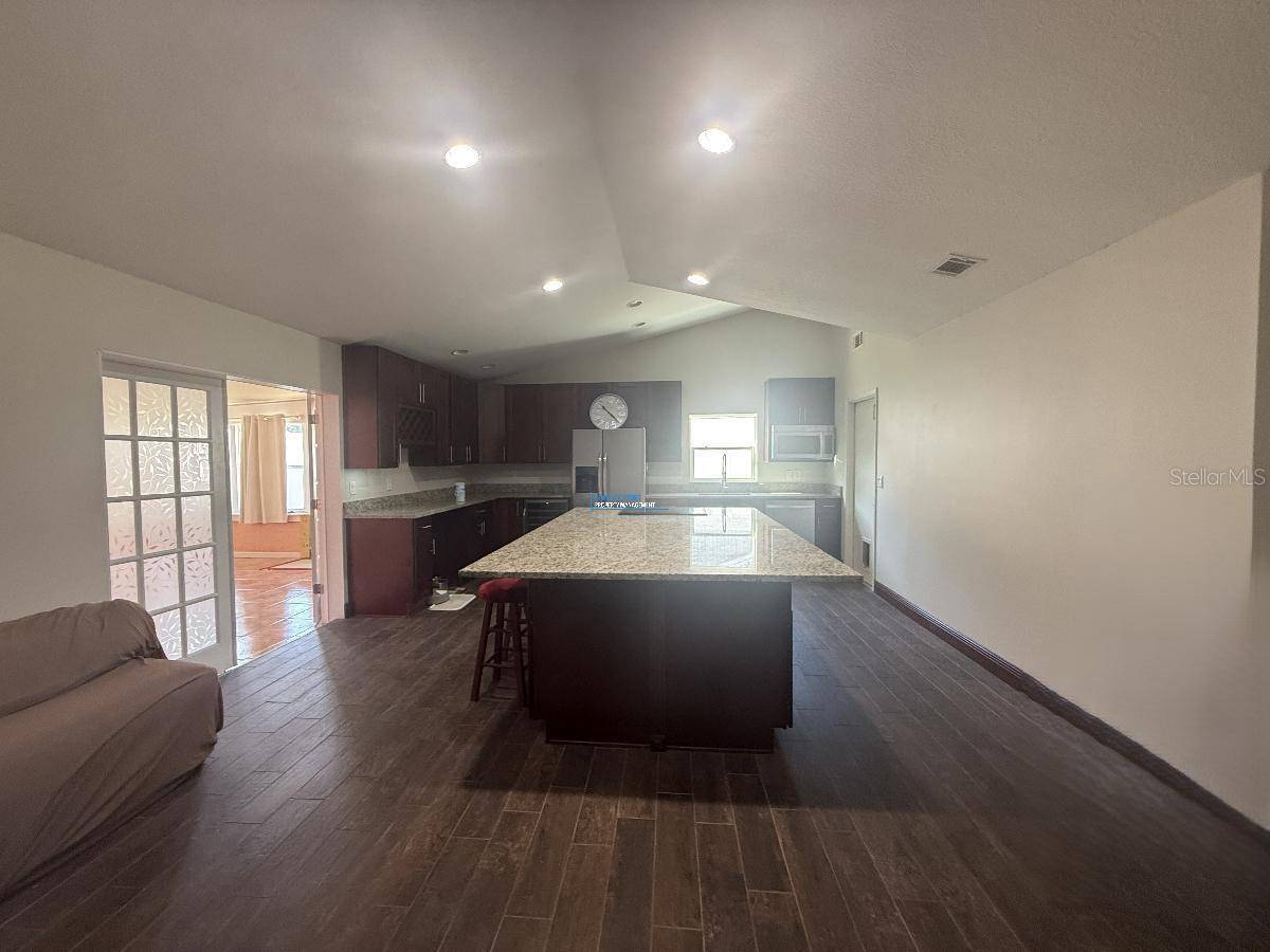 11205 PARTRIDGE DR, Tampa, FL 33625