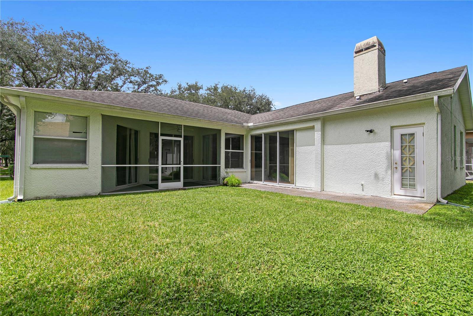 17715 HAMPSHIRE OAK DR, Tampa, FL 33647