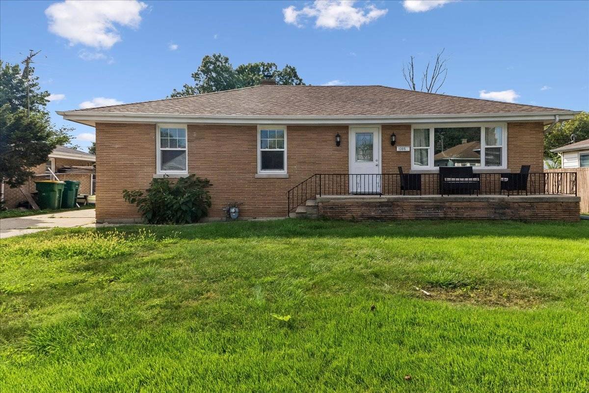 1305 N Prairie AVE, Joliet, IL 60435
