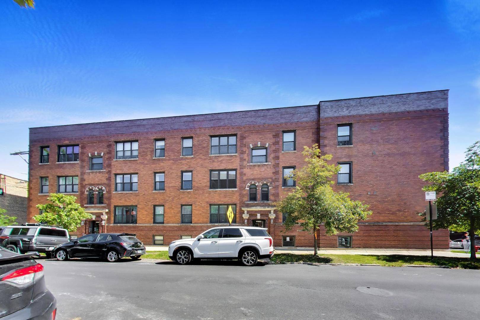 5605 N Glenwood AVE #3, Chicago, IL 60660