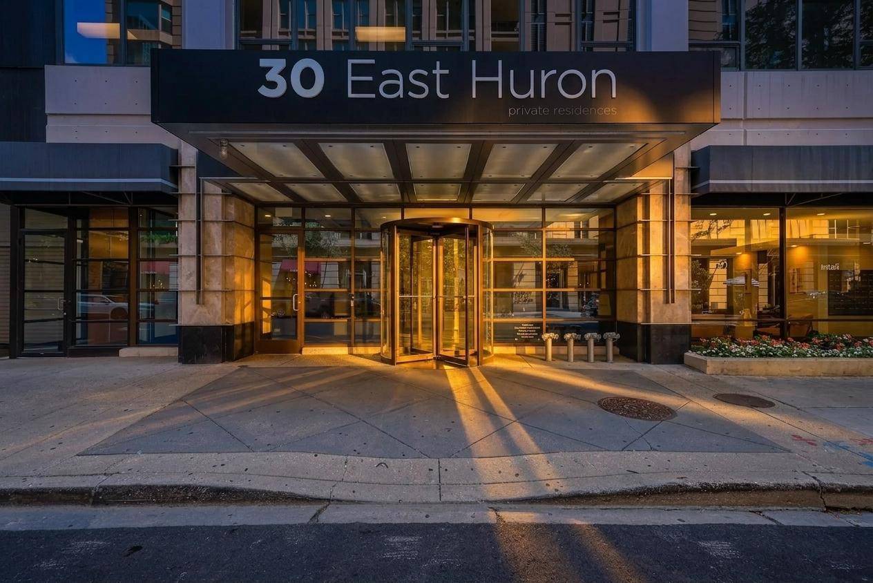 30 E HURON ST #5605, Chicago, IL 60611